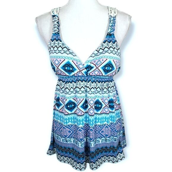 PINK ROSE AZTEC TEAL CROCHET BACK TOP SZ.M NWT - Picture 1 of 9